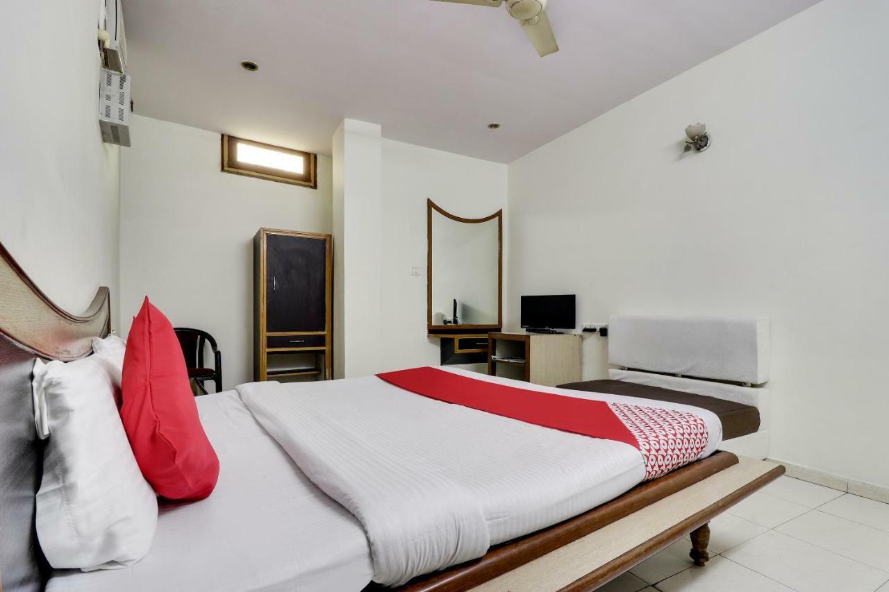 Oyo 45398 Kunal Hotel Etāwah Zewnętrze zdjęcie