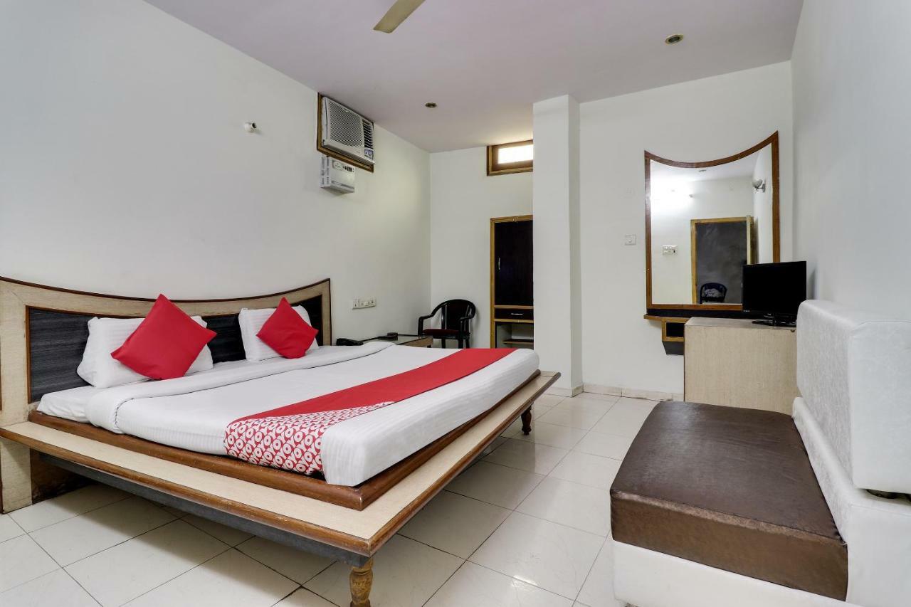 Oyo 45398 Kunal Hotel Etāwah Zewnętrze zdjęcie