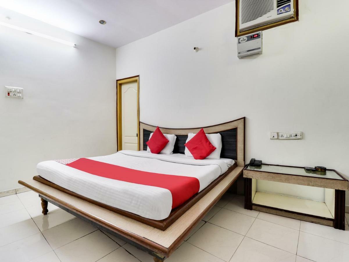 Oyo 45398 Kunal Hotel Etāwah Zewnętrze zdjęcie