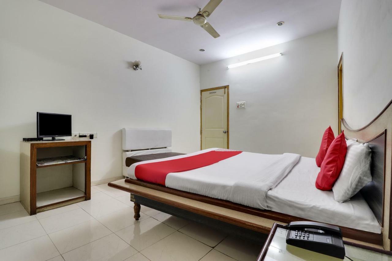 Oyo 45398 Kunal Hotel Etāwah Zewnętrze zdjęcie